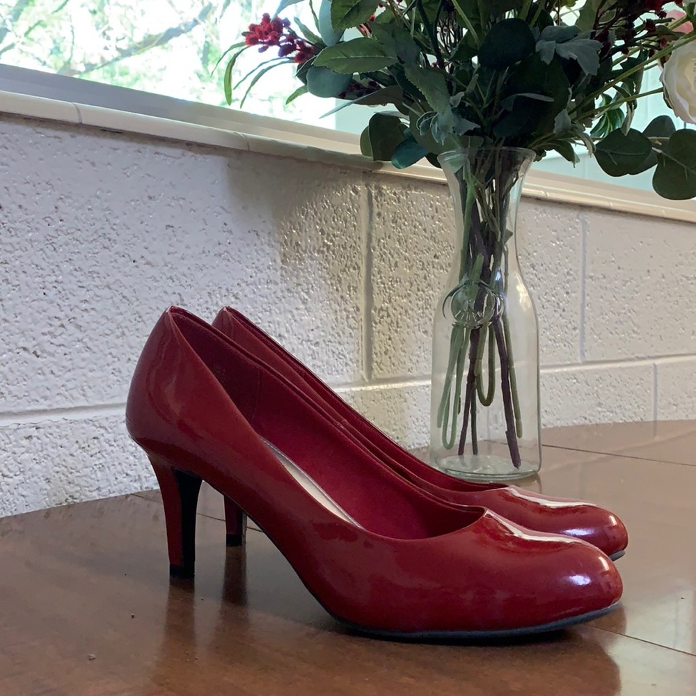 Comfort Plus Red High Heels size 9